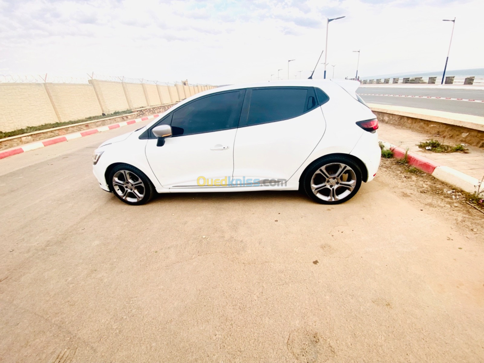 Renault Clio Gt Line Mostaganem Alg Rie