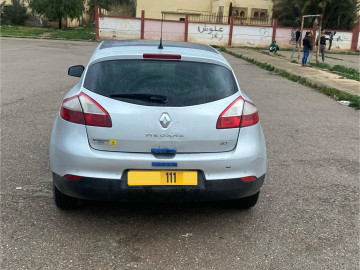 Renault Megane 3 2011 Privilege Aïn Defla Khemis miliana Ouedkniss