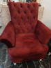 Joli fauteuil en velours rouge