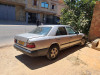 Mercedes Classe E 1985 E250. W124