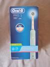 Oral-B Pro 1 700 Brosse à dent électrique Braun 