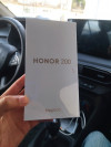 HONOR 200