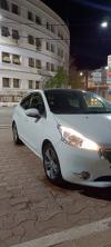 Peugeot 208 2014 Allure