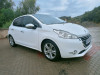 Peugeot 208 2015 Allure