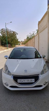 Peugeot 208 2015 Allure