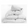 Couette blanche et 2 coussins 