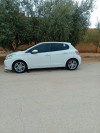 Peugeot 208 2015 Allure