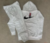 ensemble nike sweat et jogging 