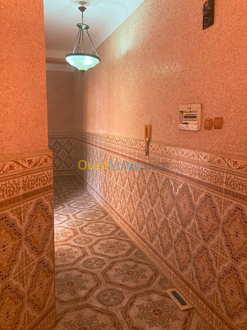 Vente Appartement F4 Alger Bordj el bahri