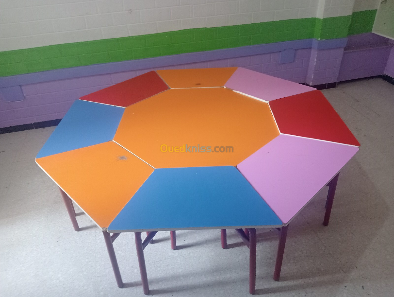 Lot de tables et chaises enfants pour crèche 