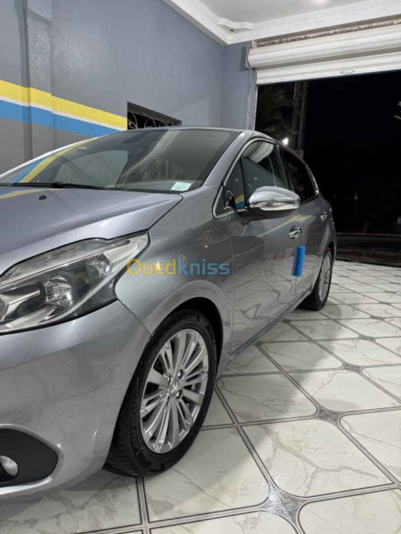 Peugeot 208 2019 Allure Facelift