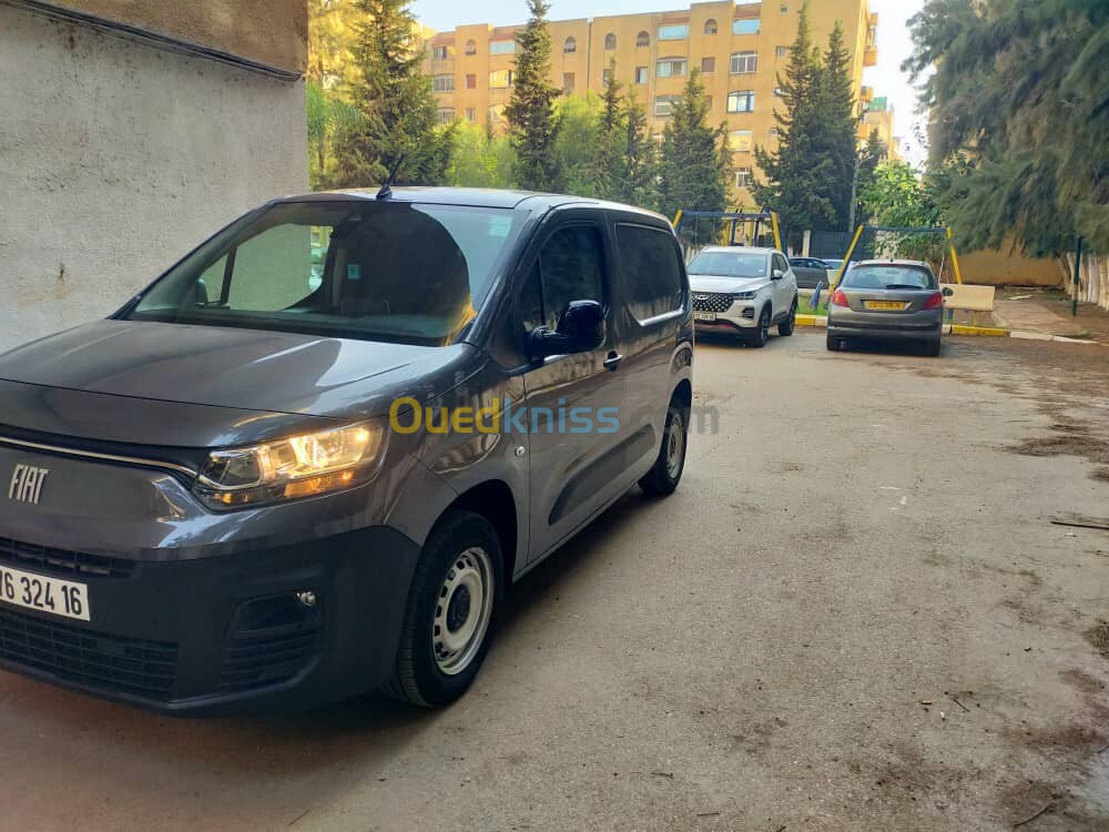 Fiat Doblo 2023 Version Italy