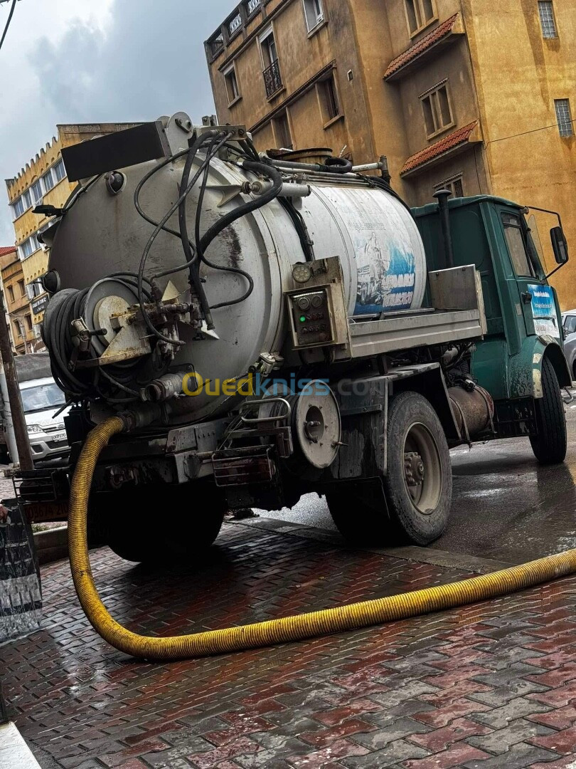 Camion vidange débouchage canalisation 