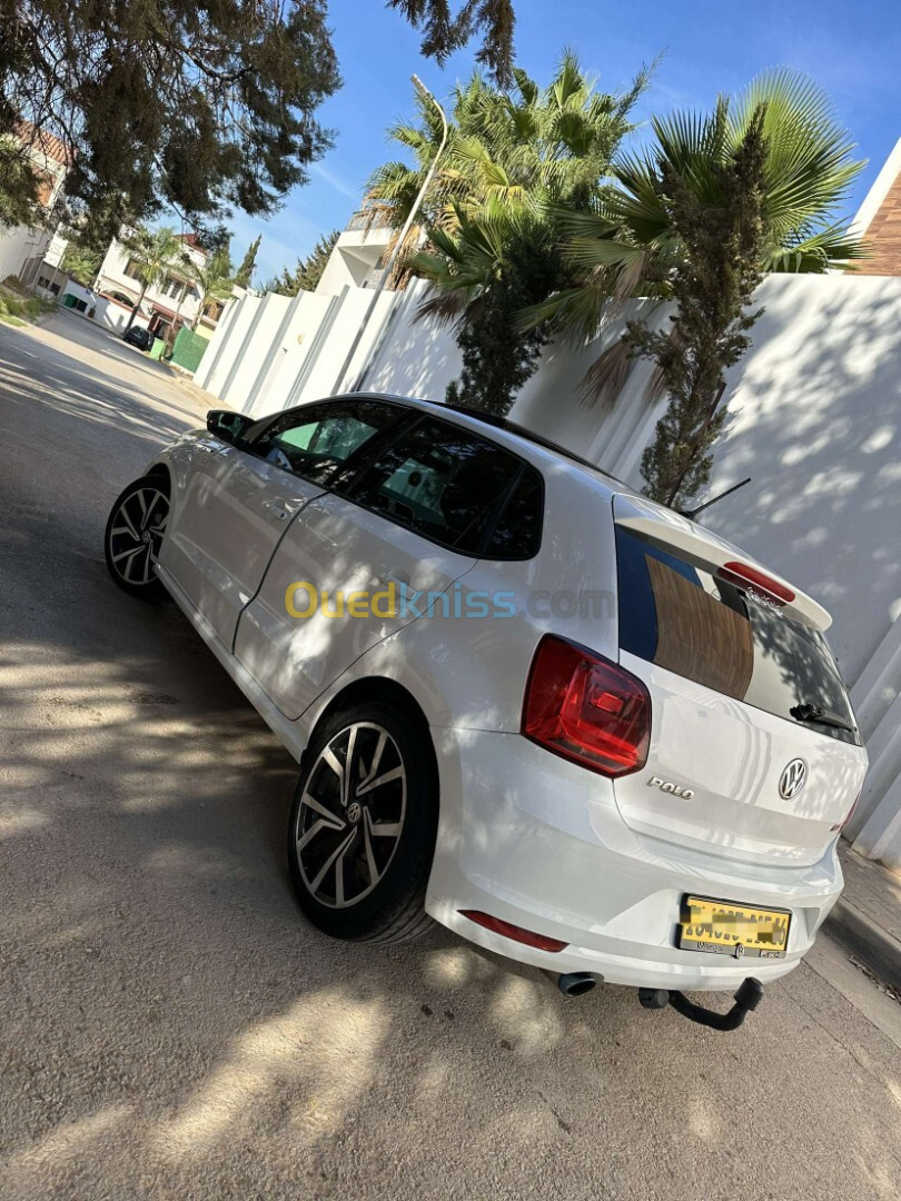 Volkswagen Polo 2015 La carat