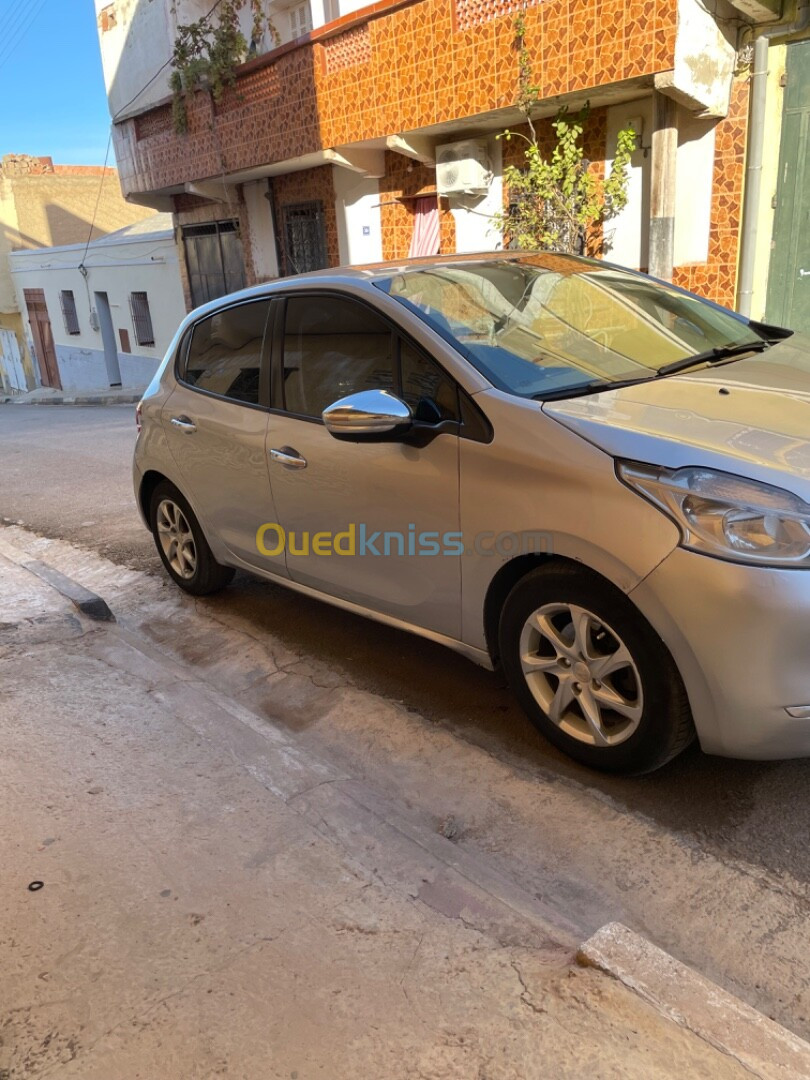 Peugeot 208 2013 Access