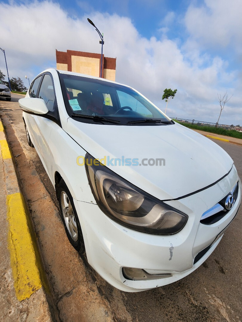 Hyundai Accent RB  5 portes 2012 