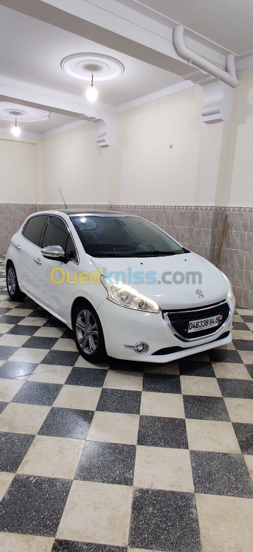 Peugeot 208 2014 Allure