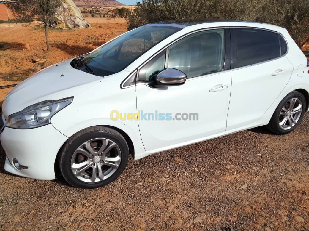 Peugeot 208 2014 208