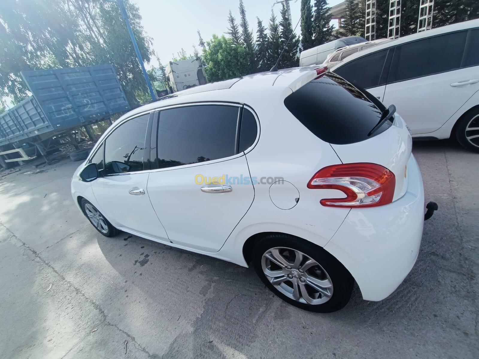 Peugeot 208 2014 Allure