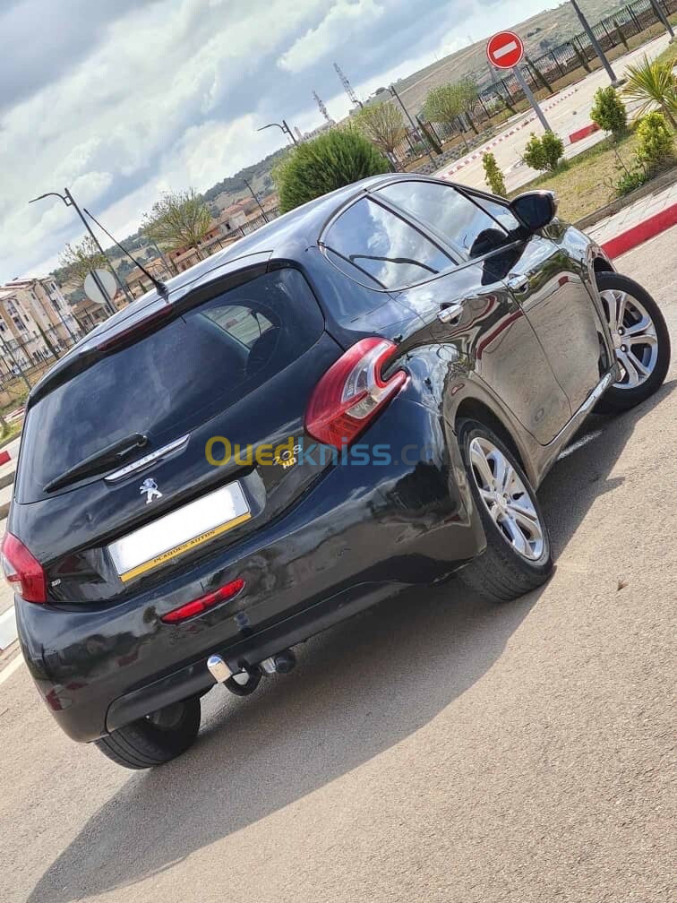 Peugeot 208 2012 Allure