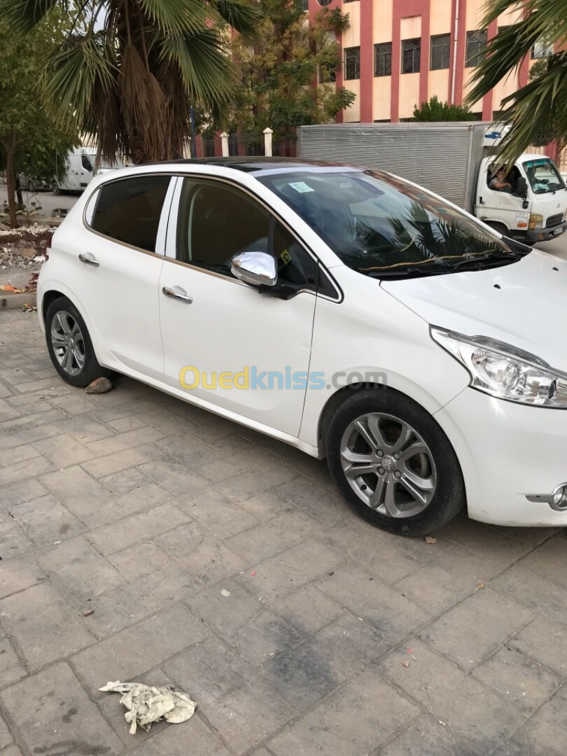 Peugeot 208 2015 208