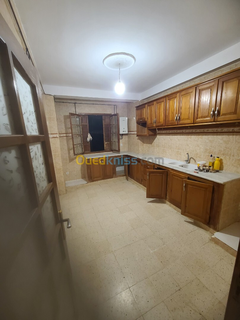 Location Appartement F4 Alger Cheraga