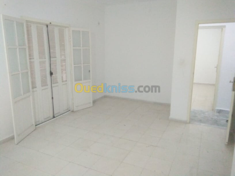 Location Niveau De Villa F4 Annaba El hadjar