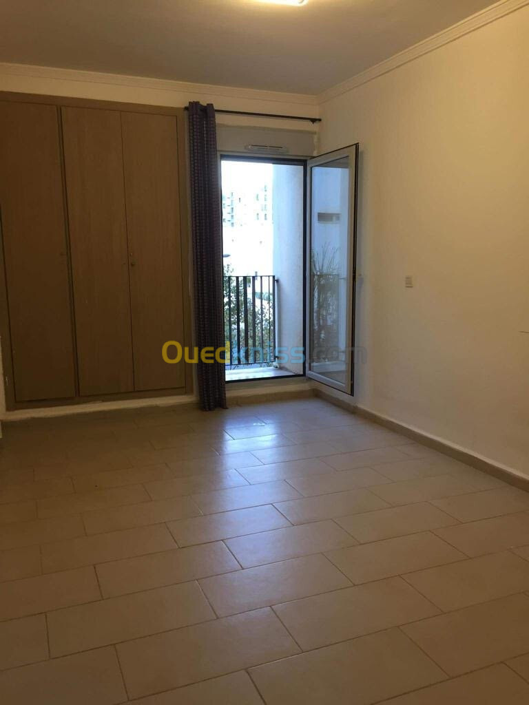 Location Appartement F4 Oran Bir el djir