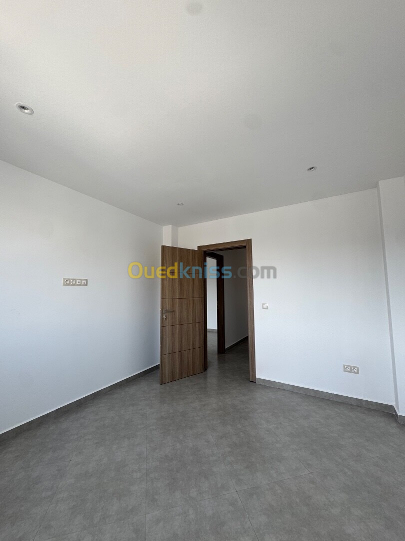 Location Appartement F6 Alger Bir mourad rais