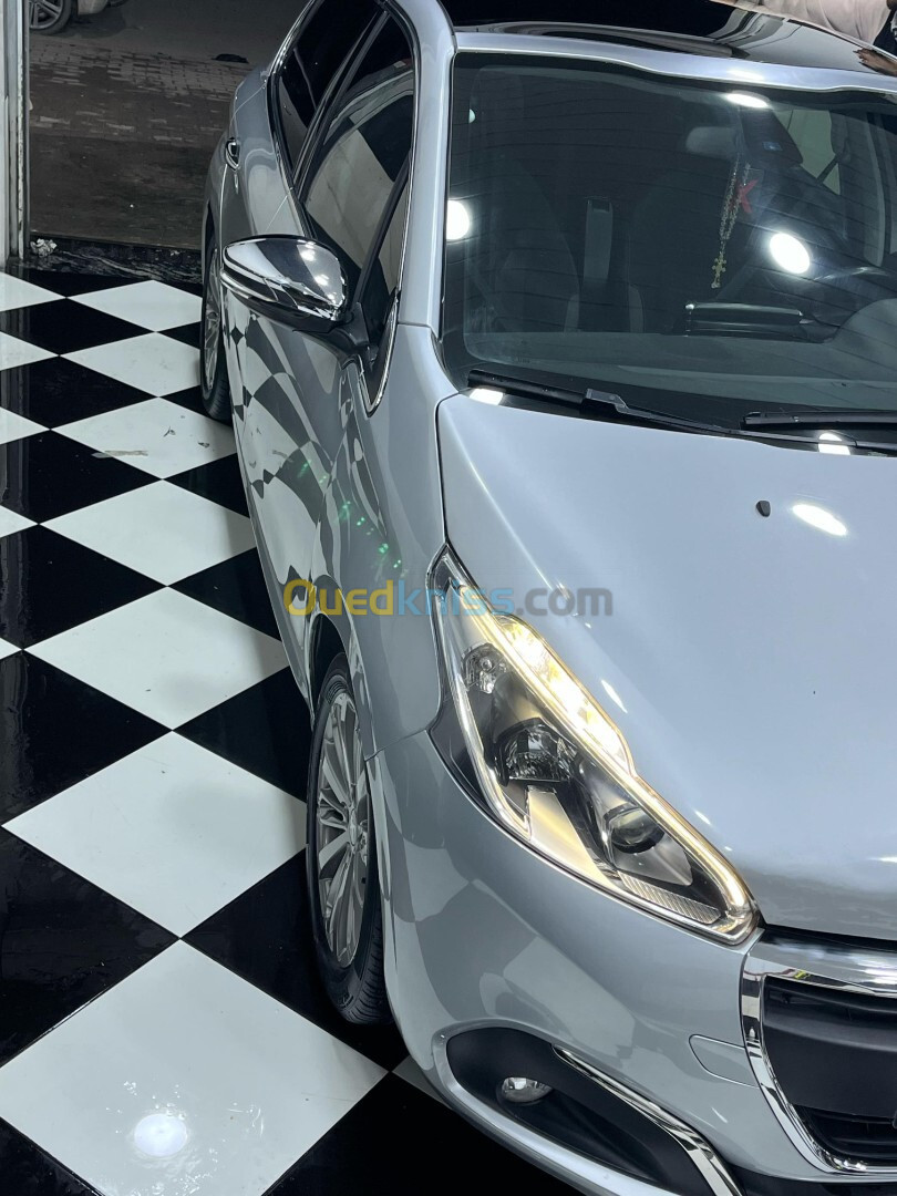 Peugeot 208 2016 Active Facelift