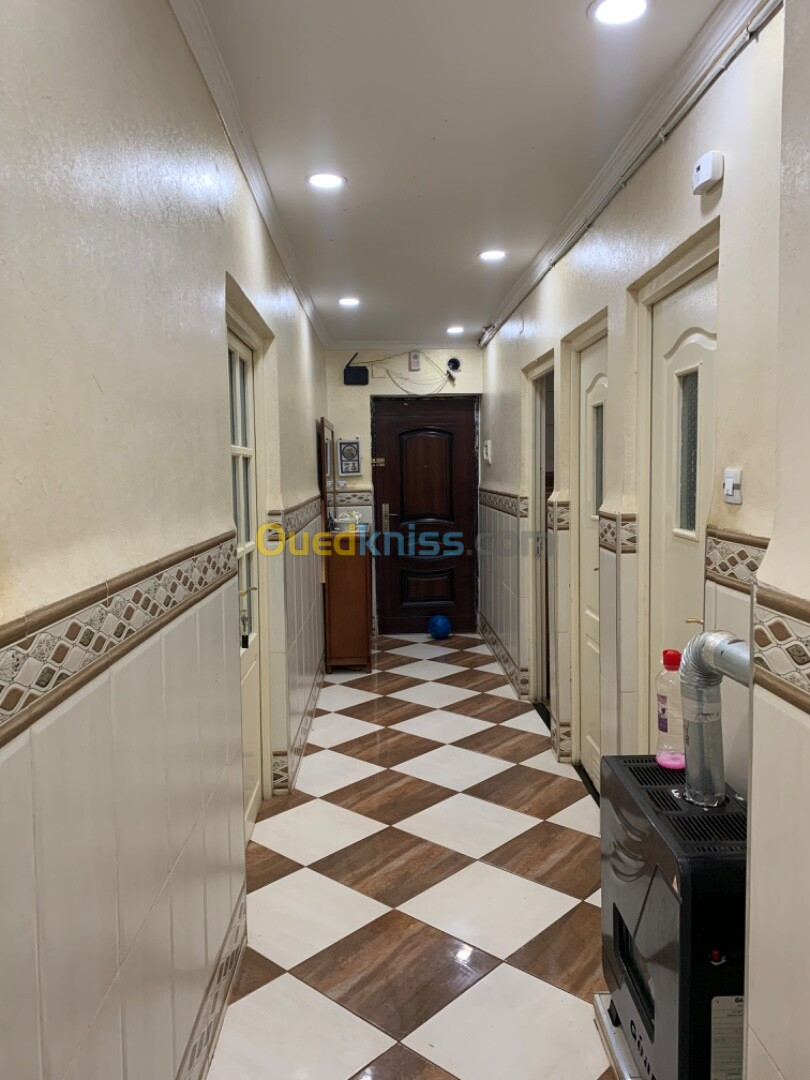 Vente Appartement F2 Alger Les eucalyptus