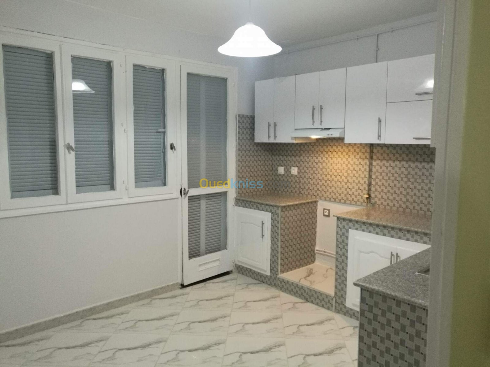 Location Appartement F3 Oran Arzew