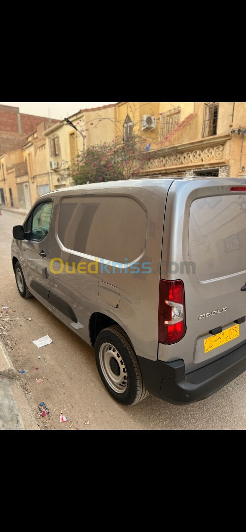 Fiat Doblo 2024 2 place oran