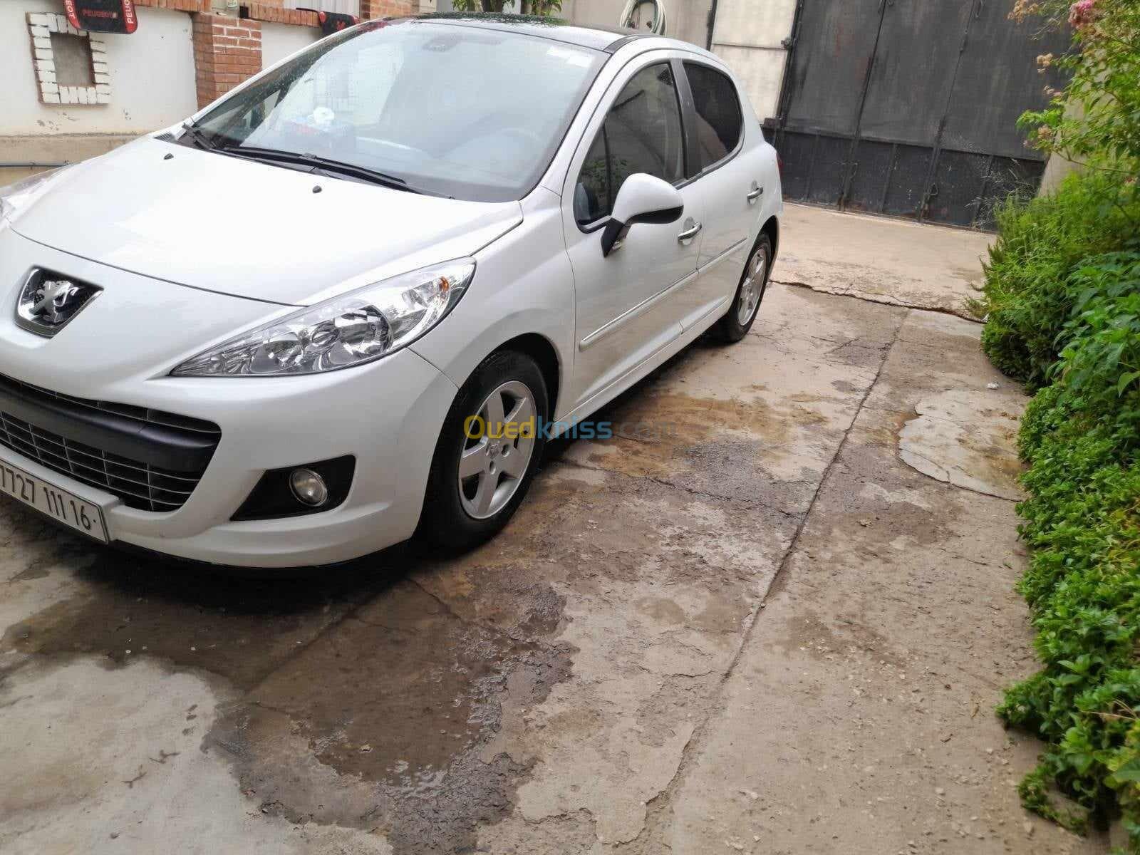 Peugeot 207 2011 