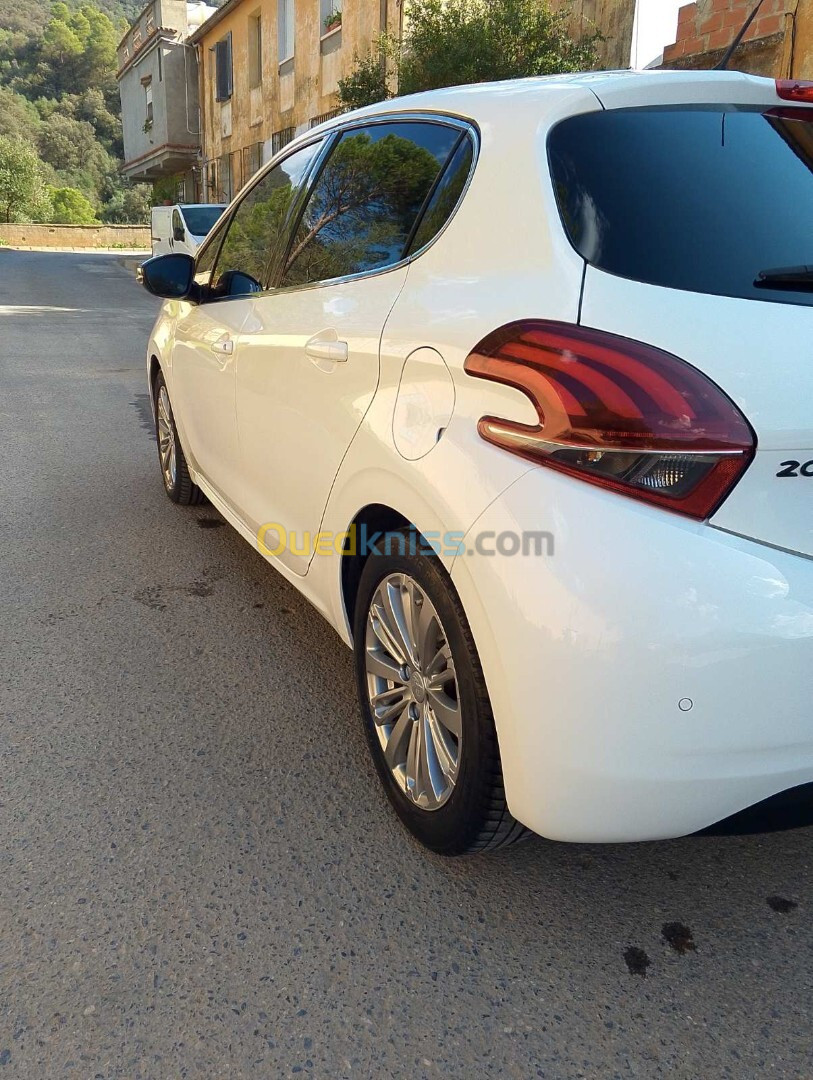 Peugeot 208 2019 Allure Facelift