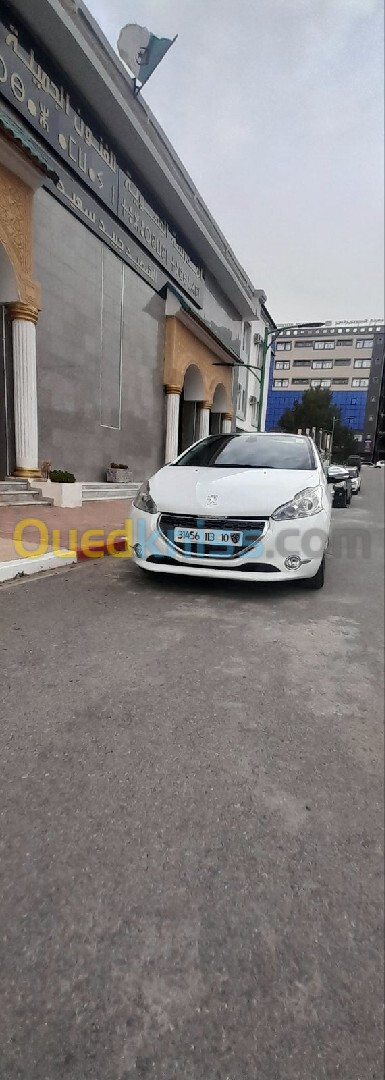 Peugeot 208 2013 Allure