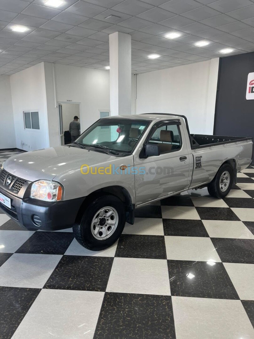 Nissan Pickup 2012 Pickup