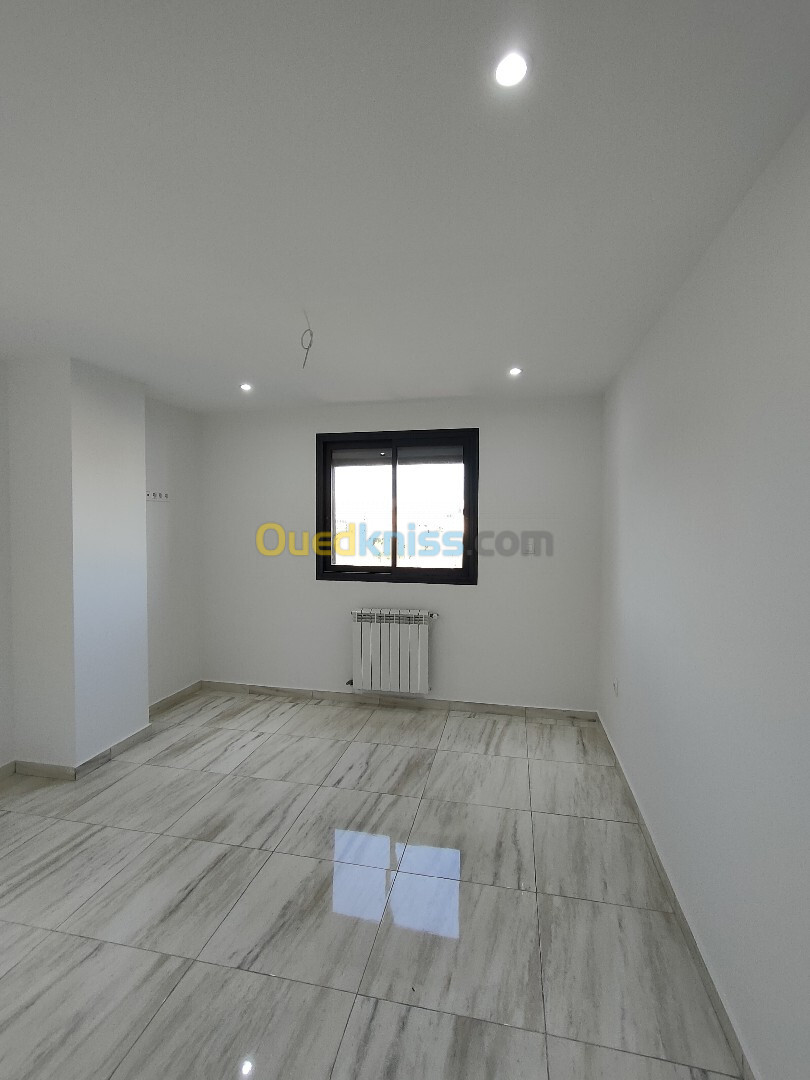 Location Appartement F4 Alger Hydra