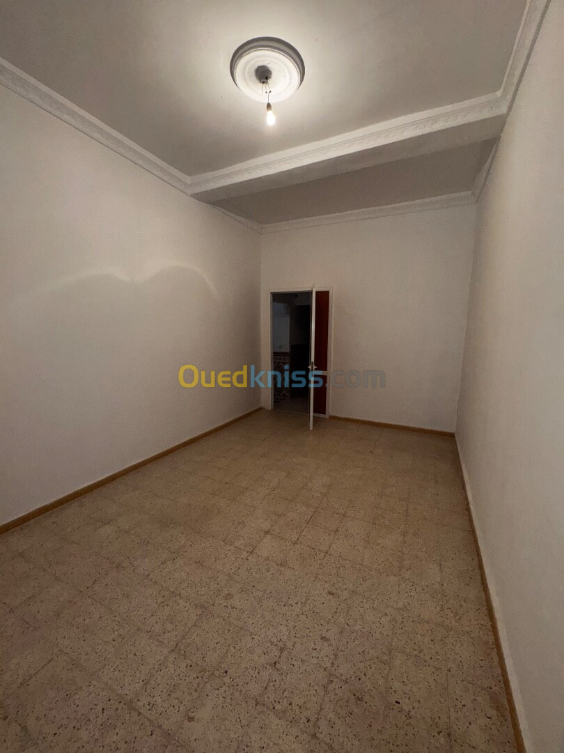 Location Appartement F3 Tipaza Kolea