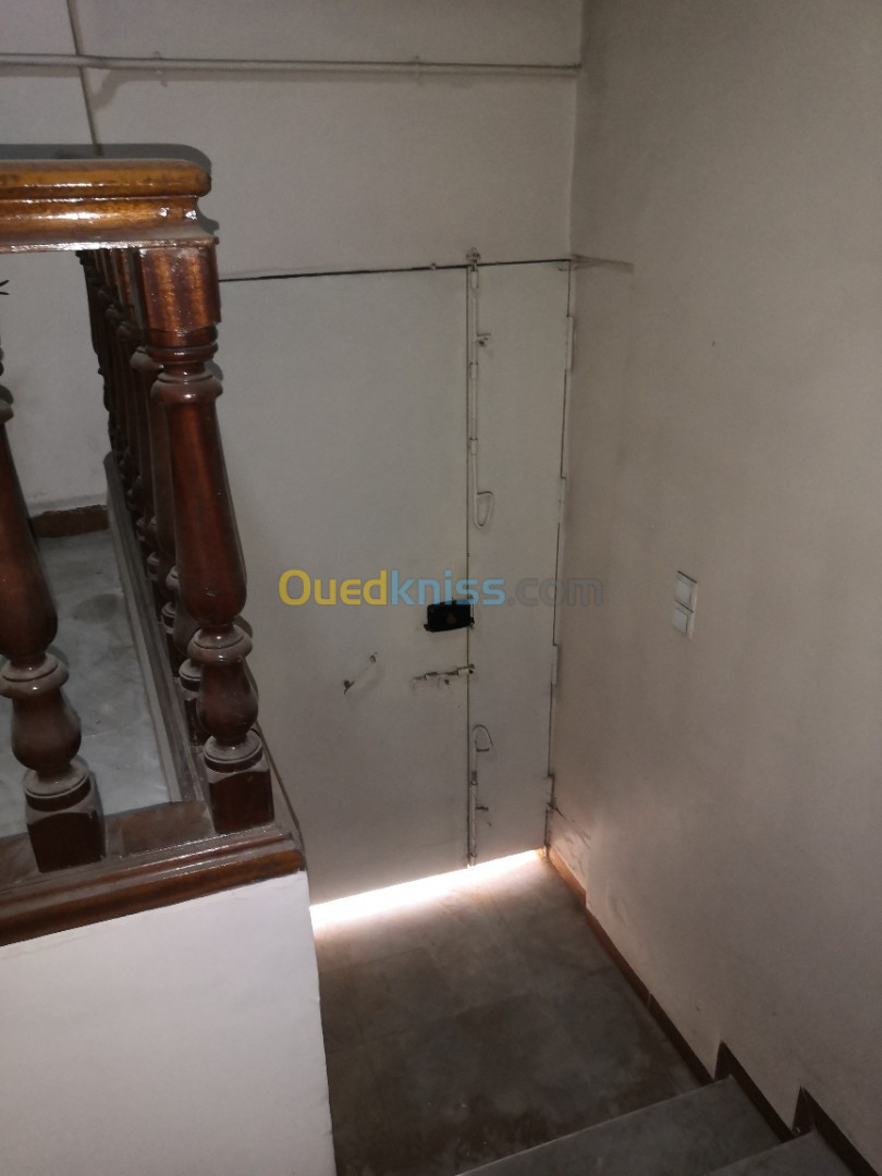 Location Niveau De Villa F3 Alger Bir mourad rais