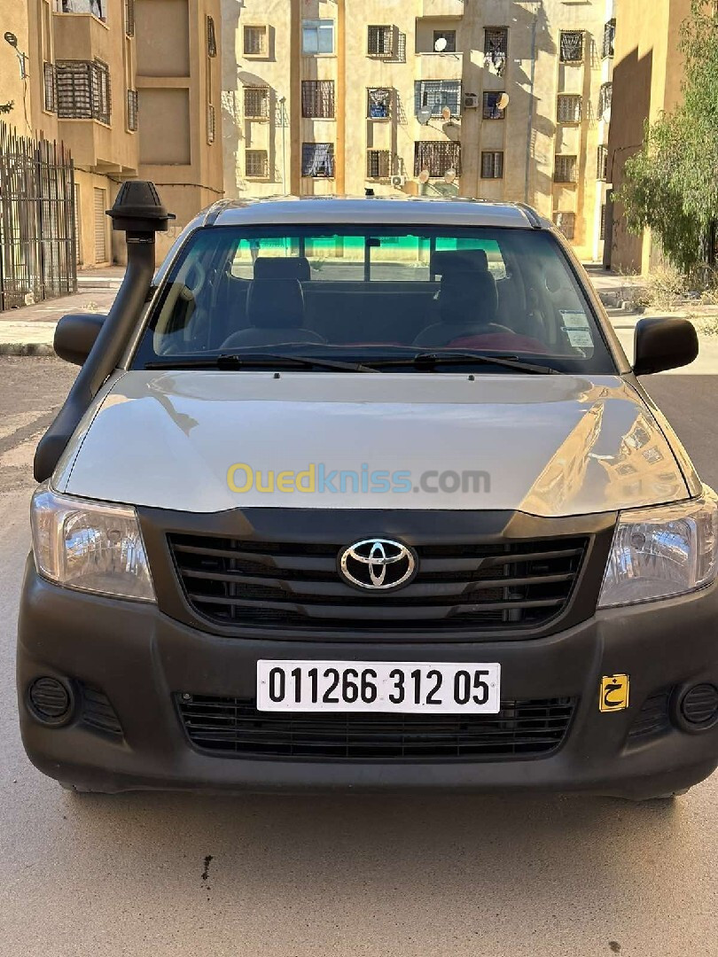 Toyota Hilux 2012 Double cabine    4×2