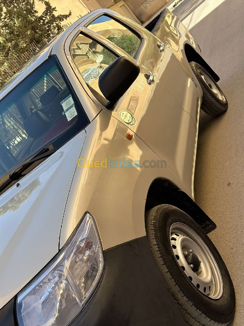 Toyota Hilux 2012 Double cabine    4×2