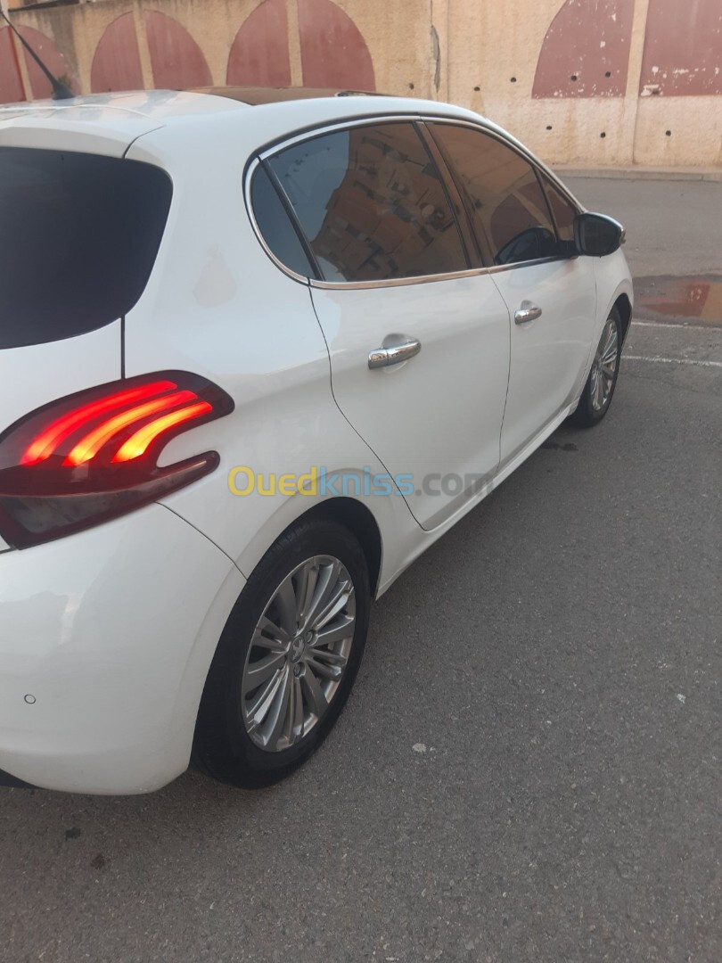 Peugeot 208 2016 Allure Facelift