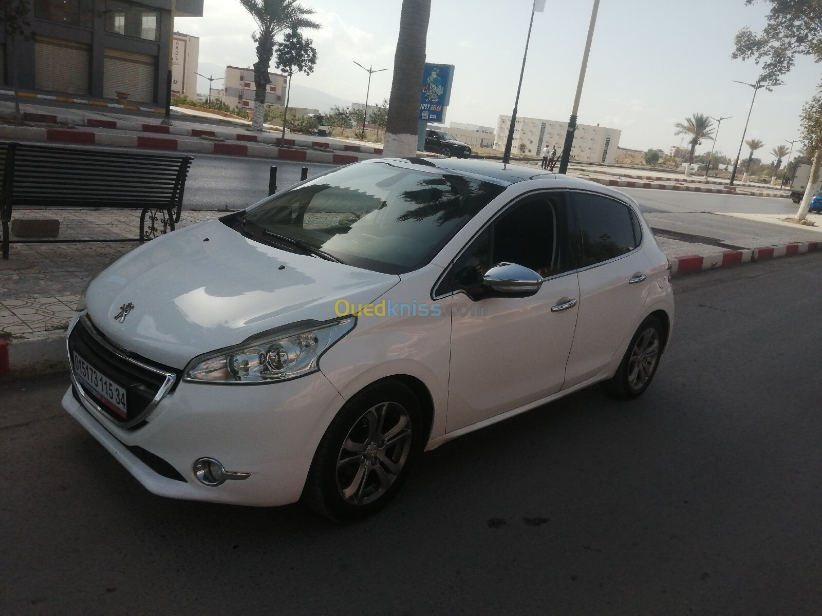 Peugeot 208 2015 Allure