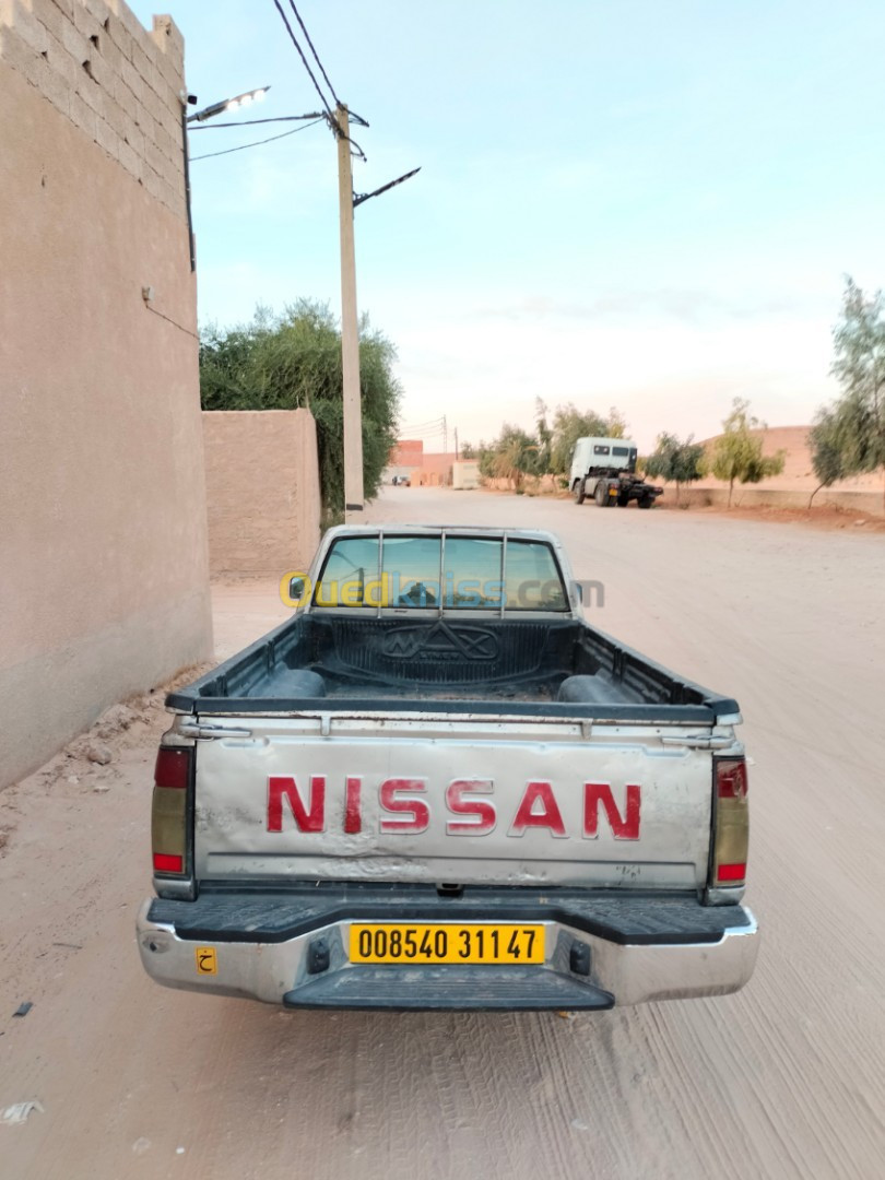 Nissan Pickup 2011 Pickup