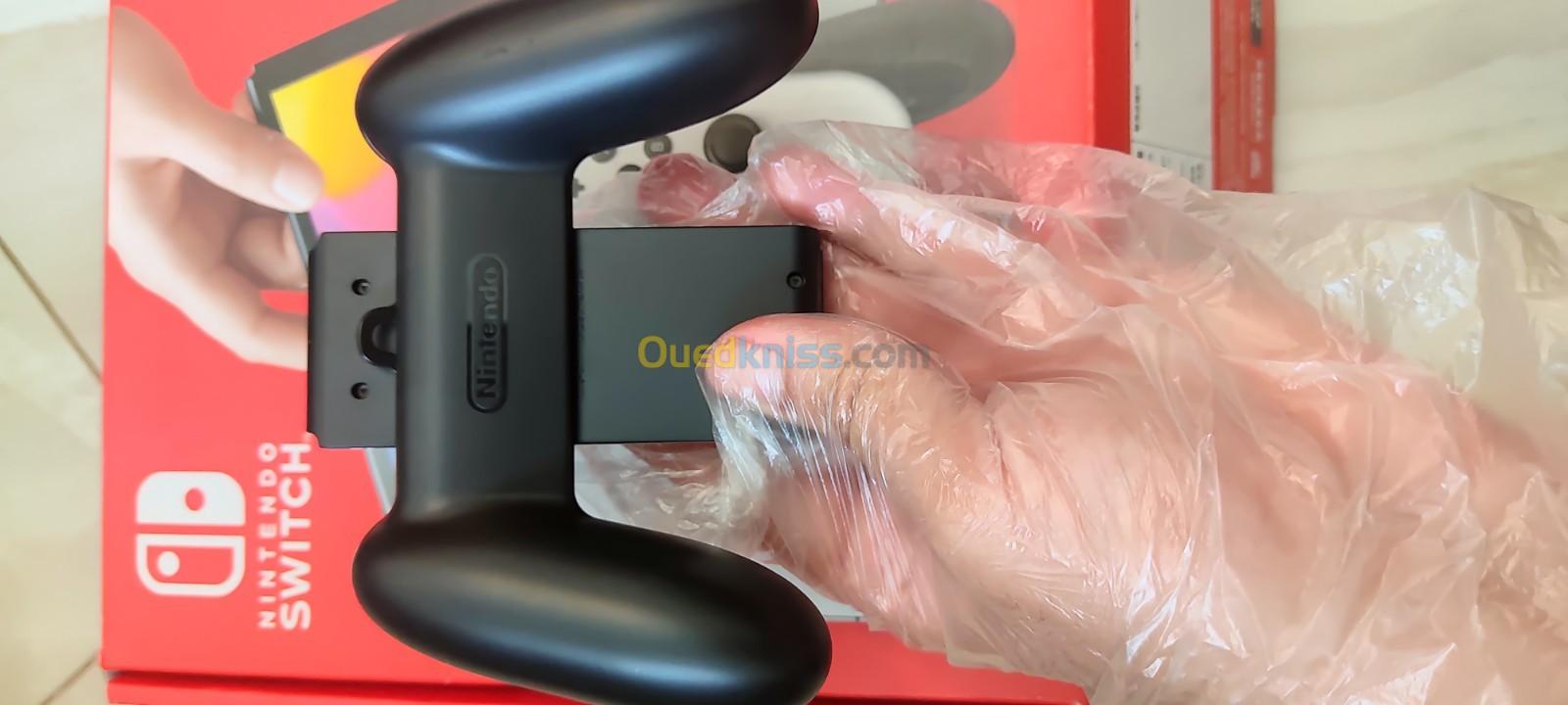 Nintendo Switch Oled 2023 + Film de protection + capuchons + Jeux