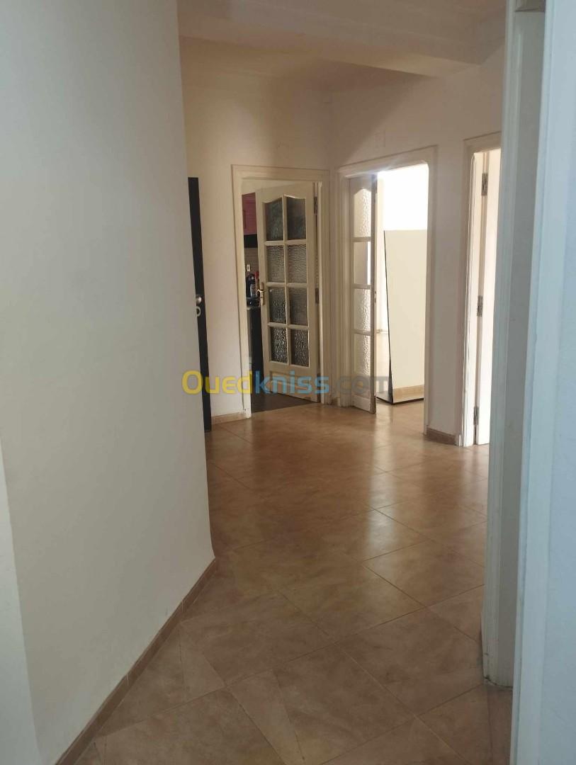 Location Appartement F4 Alger Dely brahim