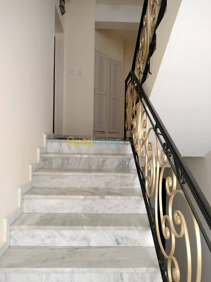 Location Appartement F4 Alger Dely brahim