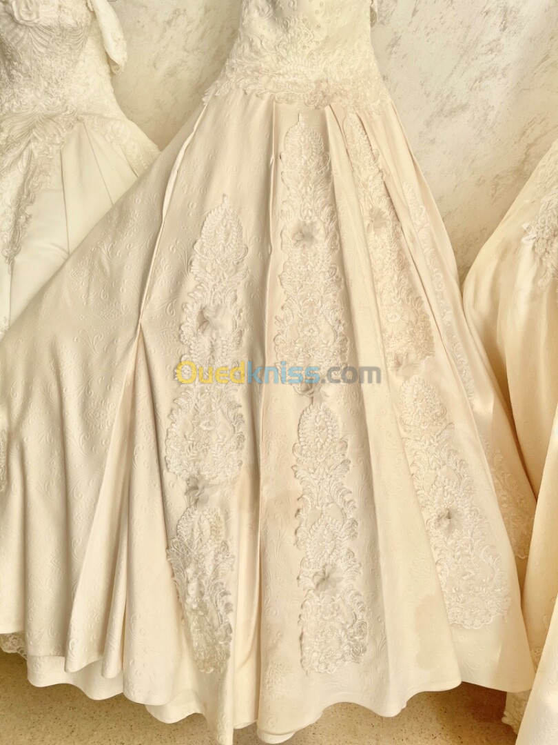 10 robes blanches 