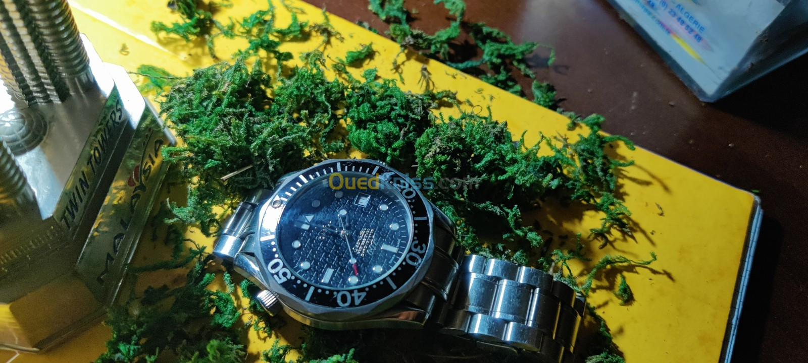 Montre de Luxe Omega seamaster 007 James Bond Limited edition